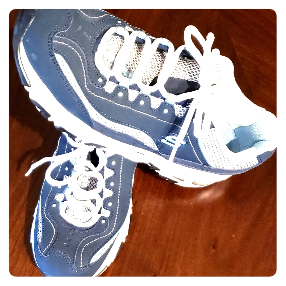 Sketcher's Wn's Navy w/ light blue trim